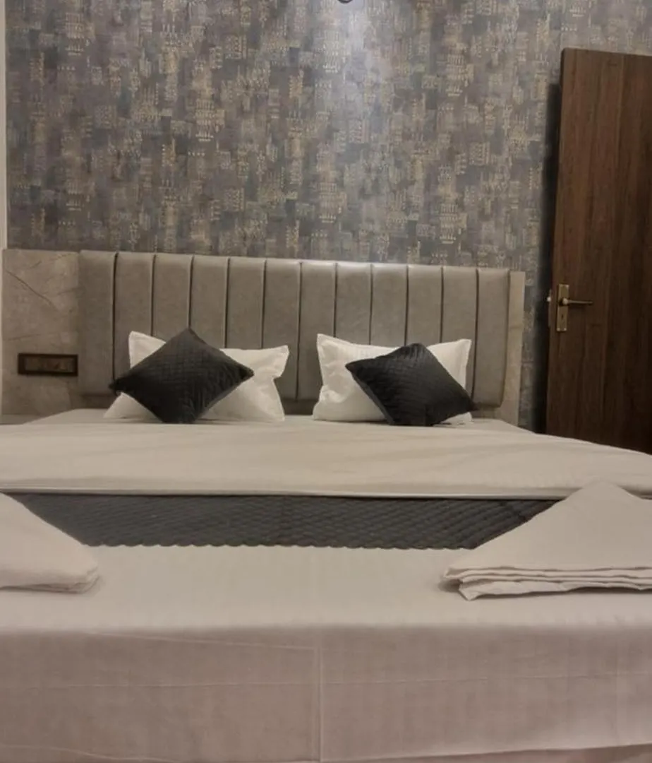 Mm Grand Hotel Varanasi Guest house
