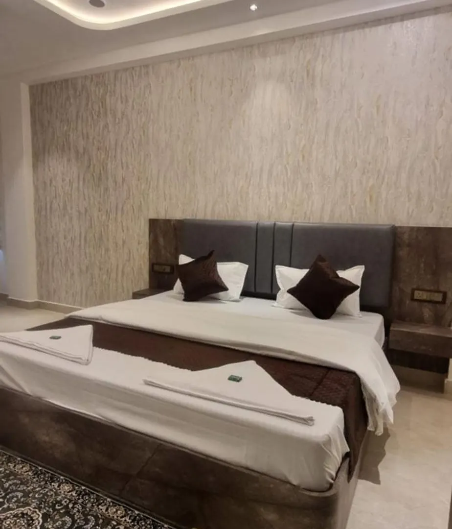 Mm Grand Otel Varanasi Hindistan