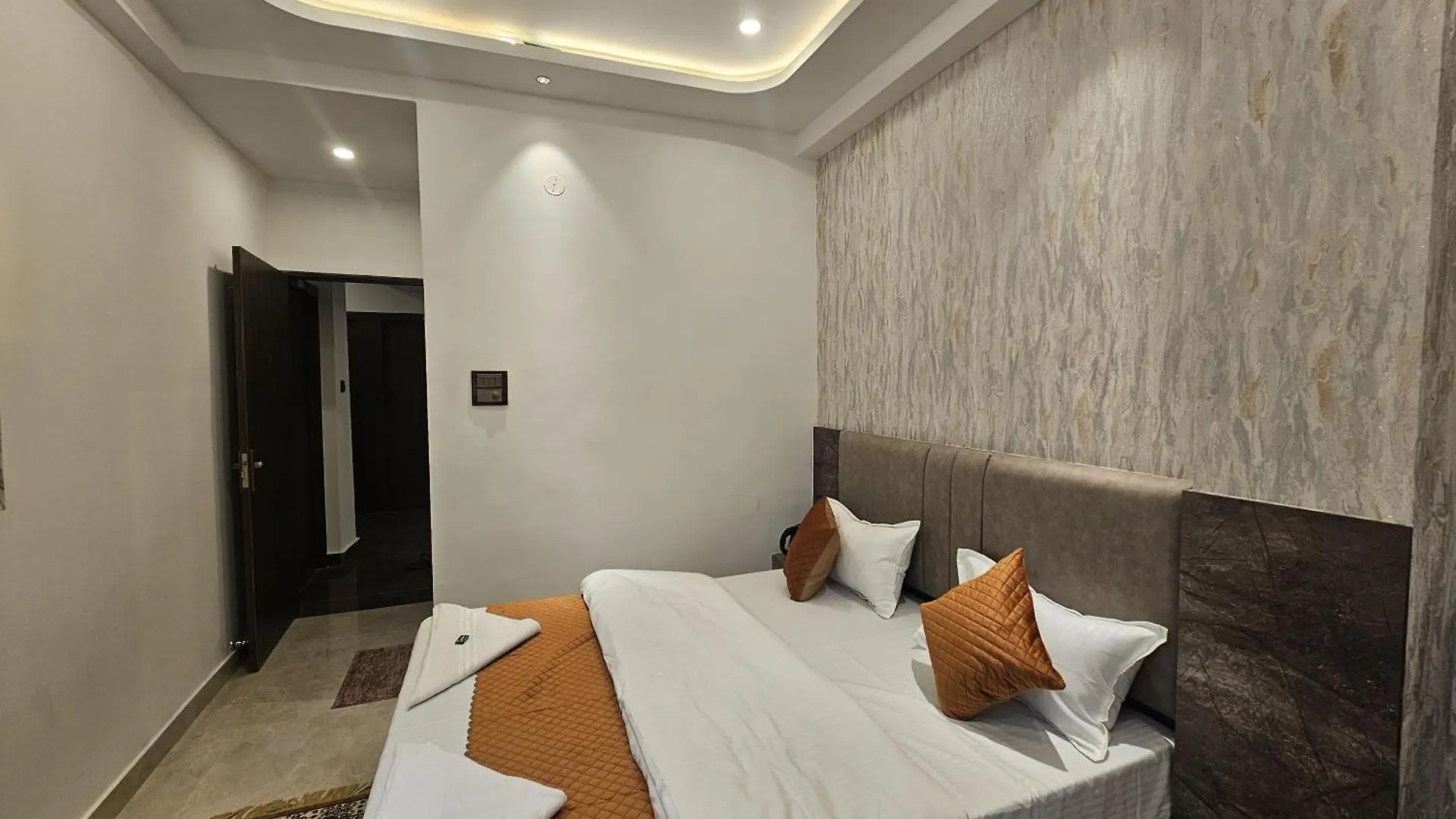Konukevi Mm Grand Otel Varanasi