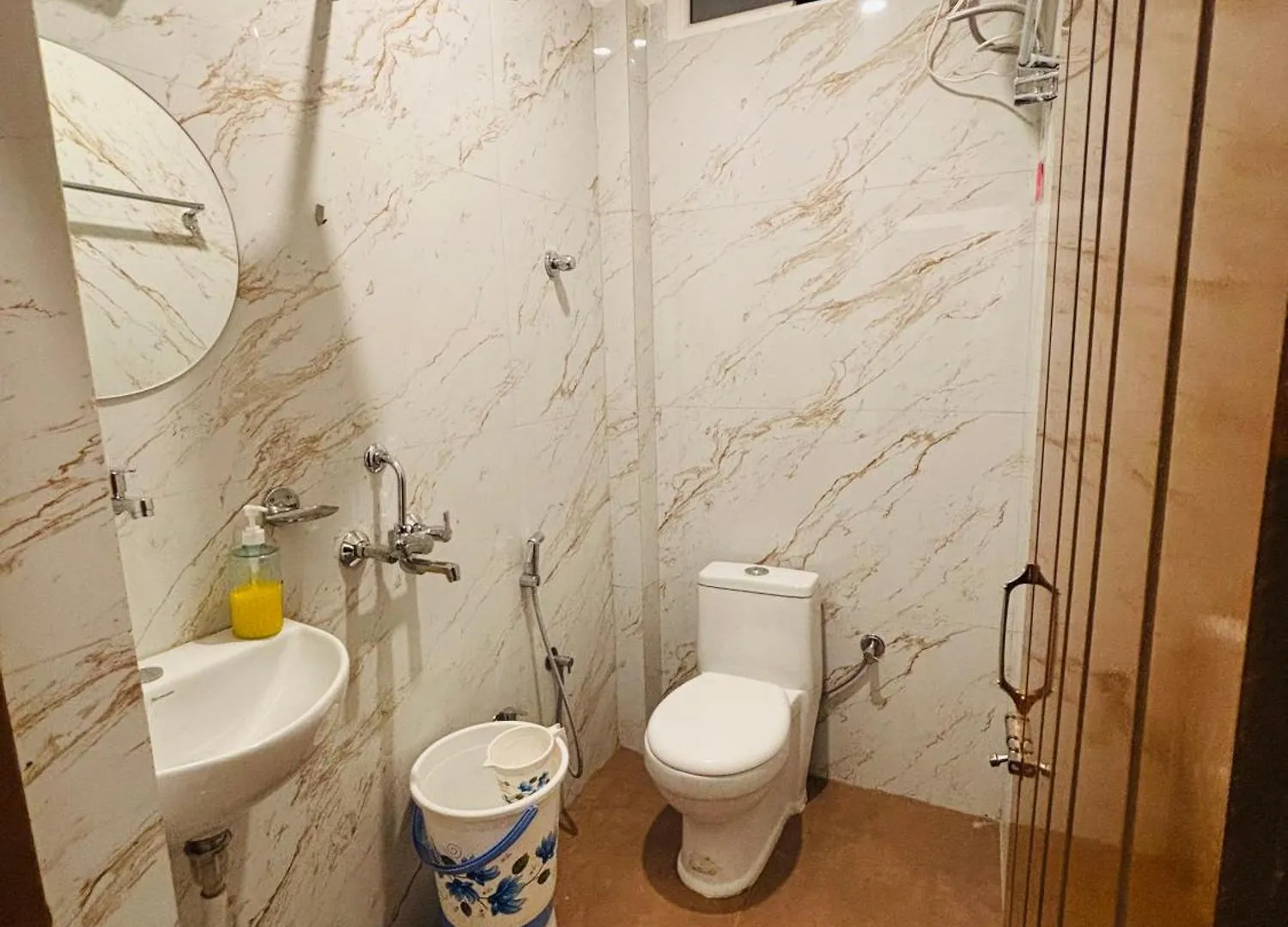 Mm Grand Otel Varanasi