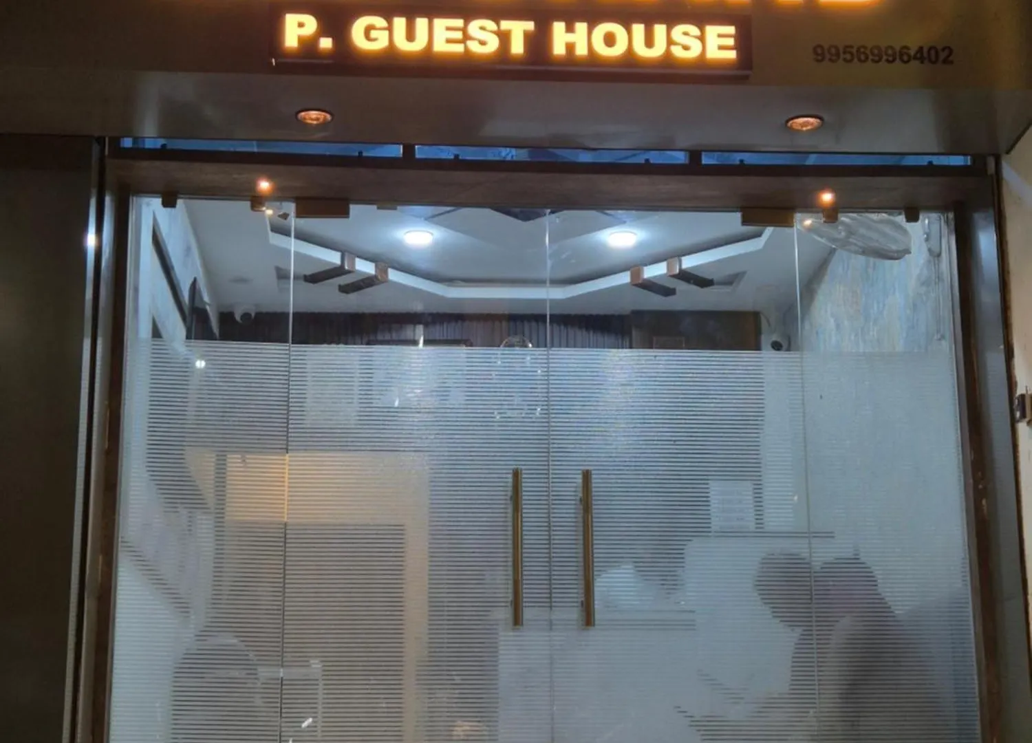 Konukevi Mm Grand Otel Varanasi
